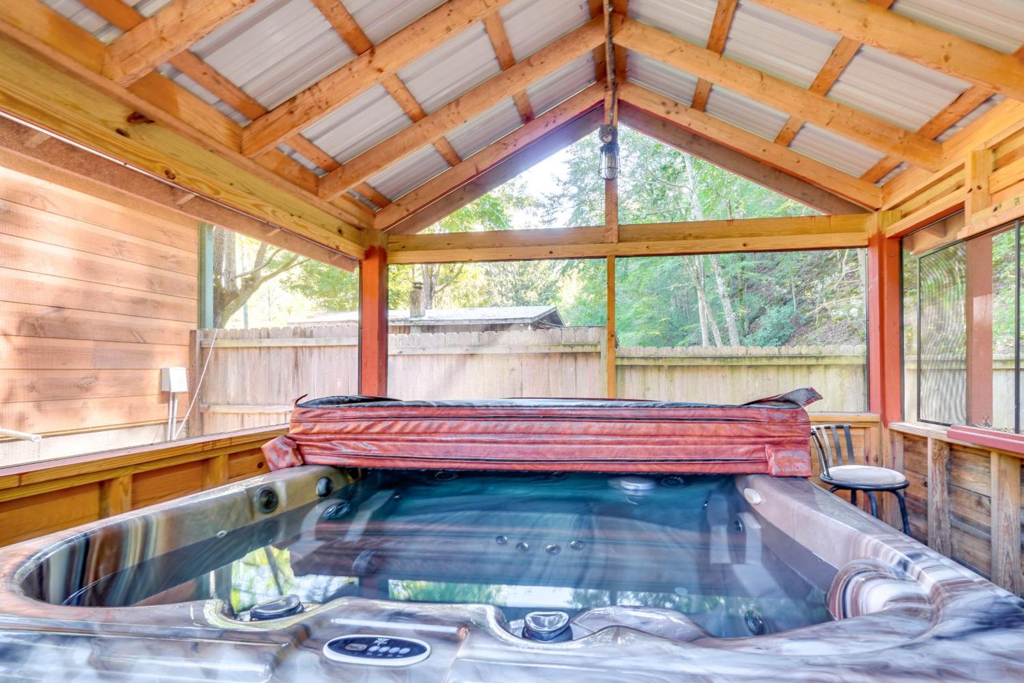 Just Fur Relaxin Sevierville Cabin With Hot Tub! Esterno foto
