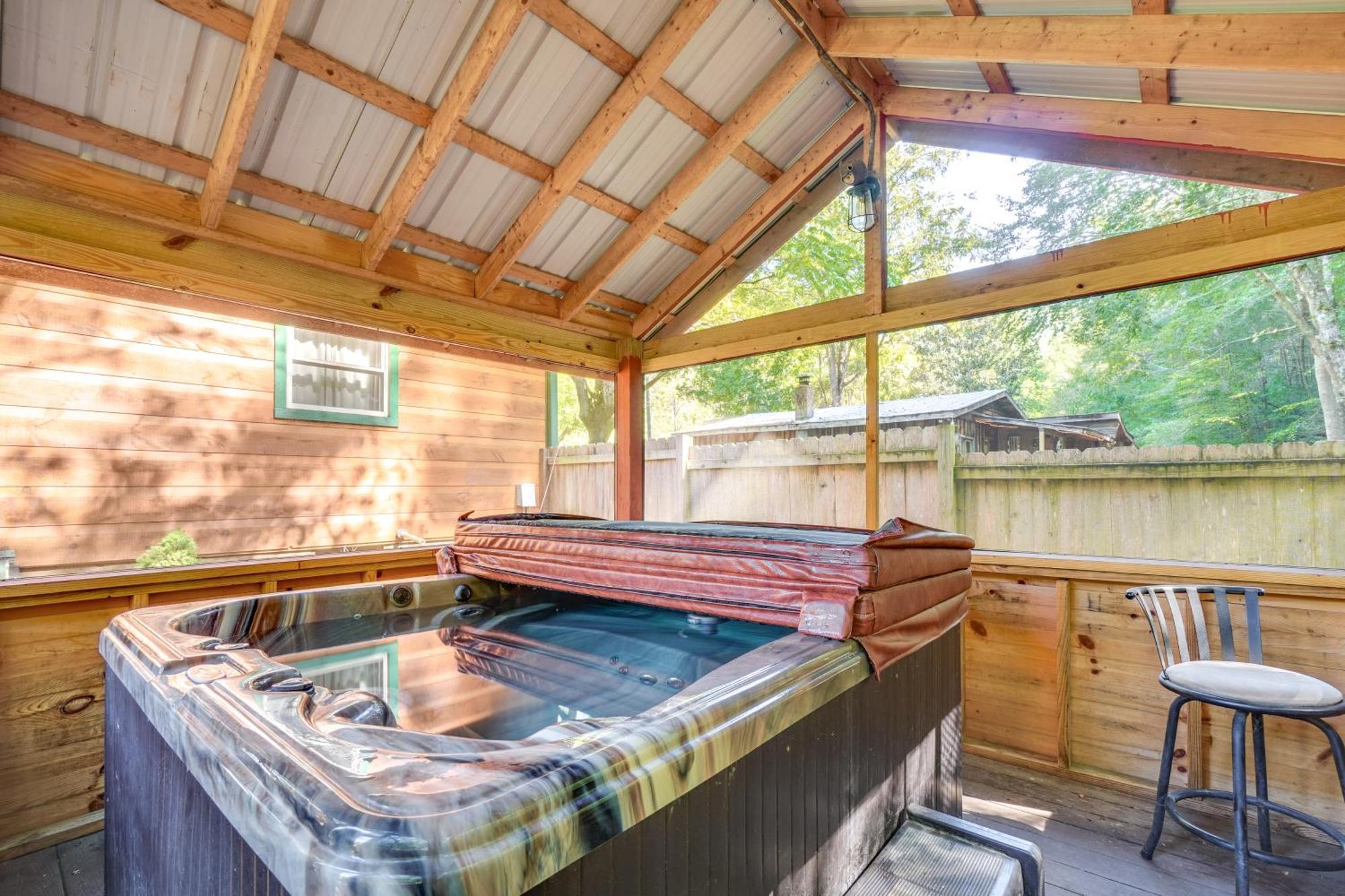 Just Fur Relaxin Sevierville Cabin With Hot Tub! Esterno foto