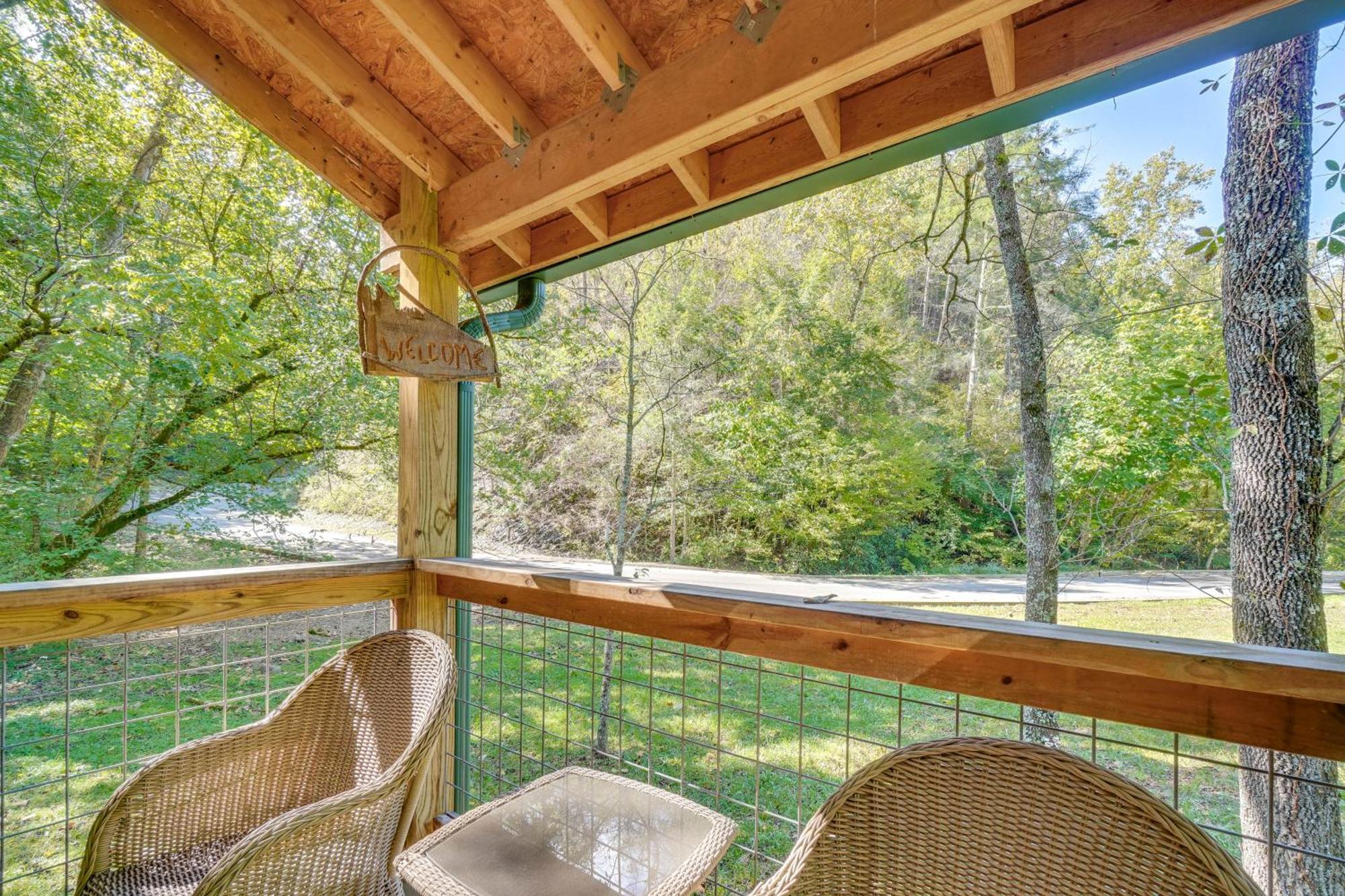 Just Fur Relaxin Sevierville Cabin With Hot Tub! Esterno foto