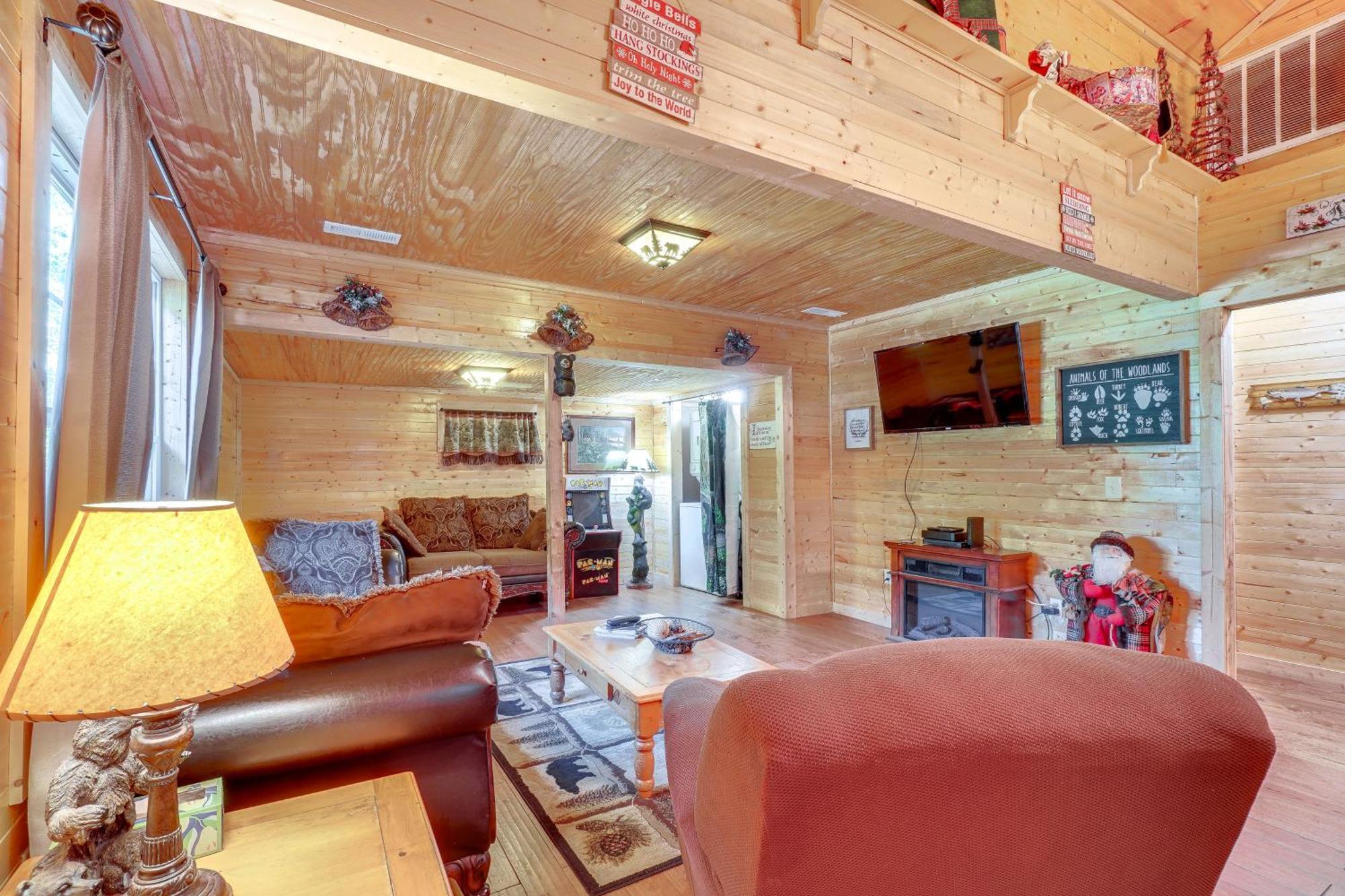 Just Fur Relaxin Sevierville Cabin With Hot Tub! Esterno foto